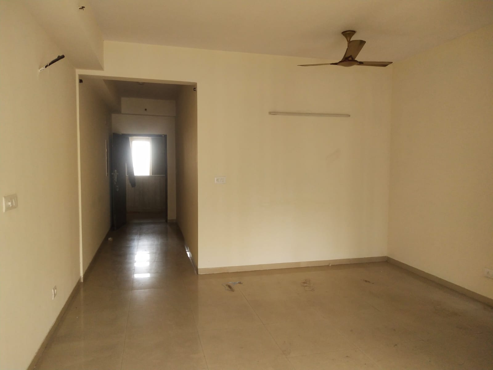 2 bhk flat for rent dlf moti Nagar new delhi